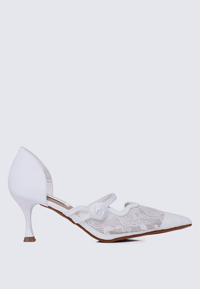 Timeless Blossoms Comfy Pumps In Ivory