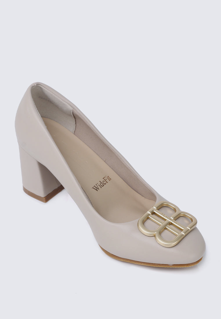 Vanessa Wide Feet Comfy Heels In Almond