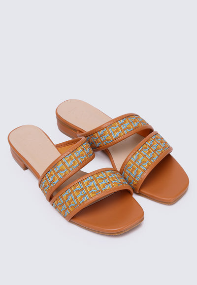 Myra Comfy Sandals In Apricot