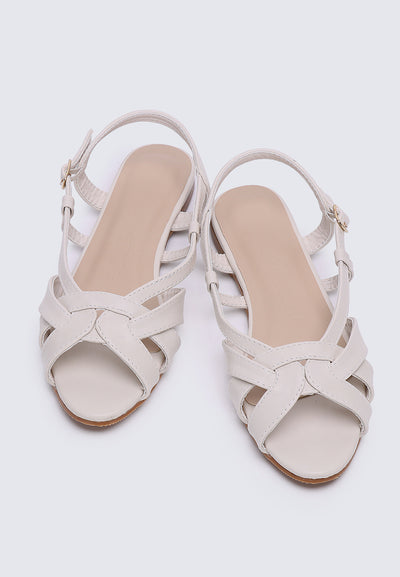 Hana Comfy Sandals In Off White