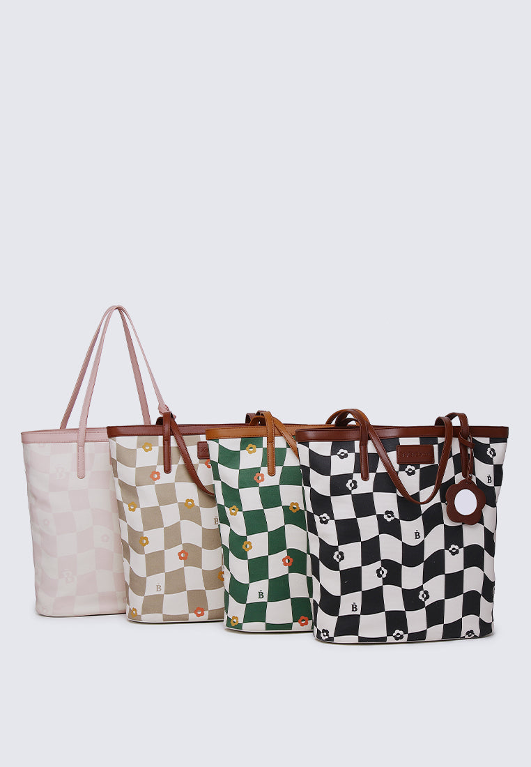 Checker Me Out Tote Bag In Green