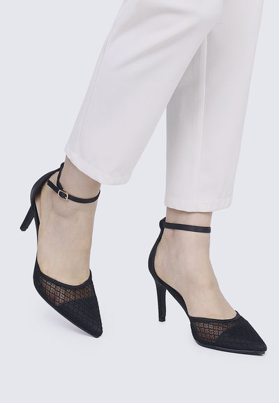 Zuri Comfy Heels In Black