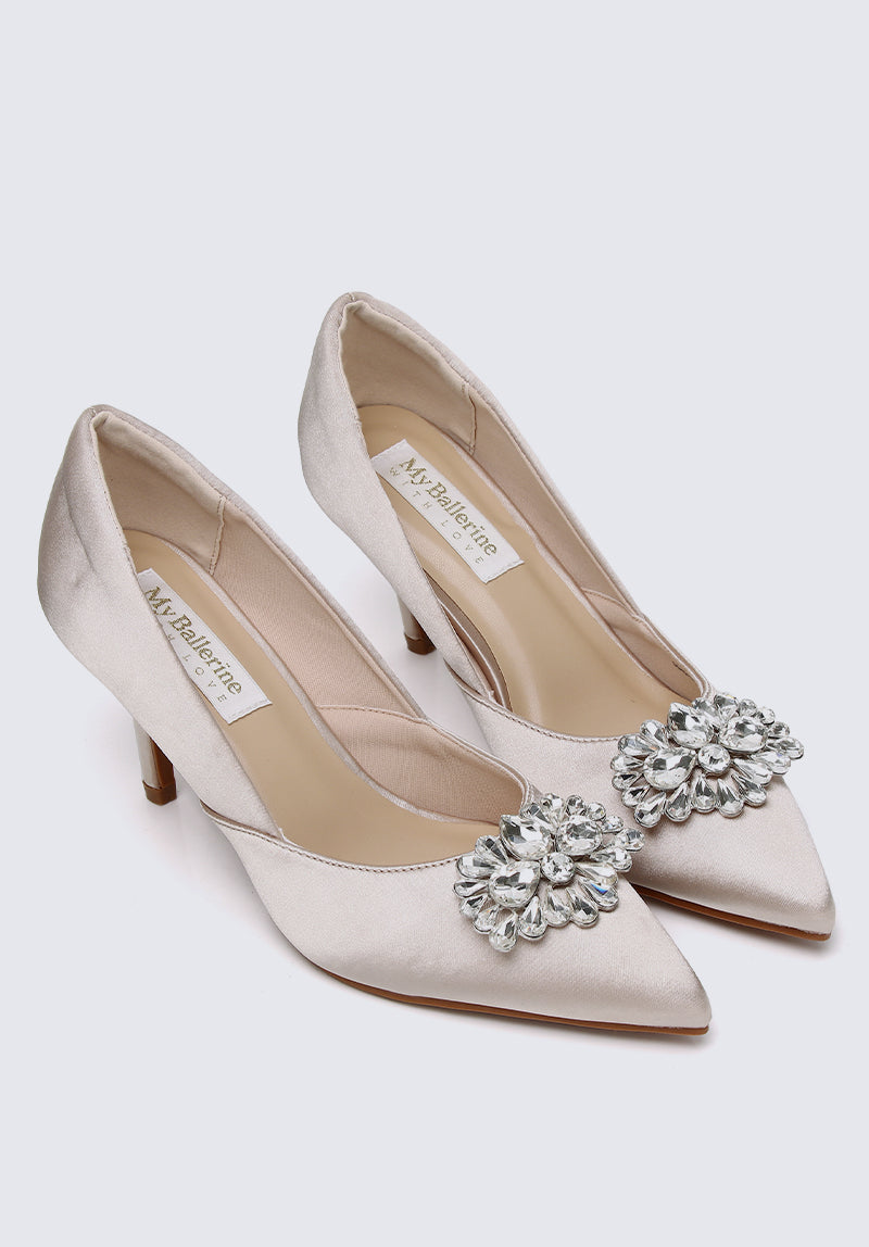 Adelyn Comfy Pumps In Champagne