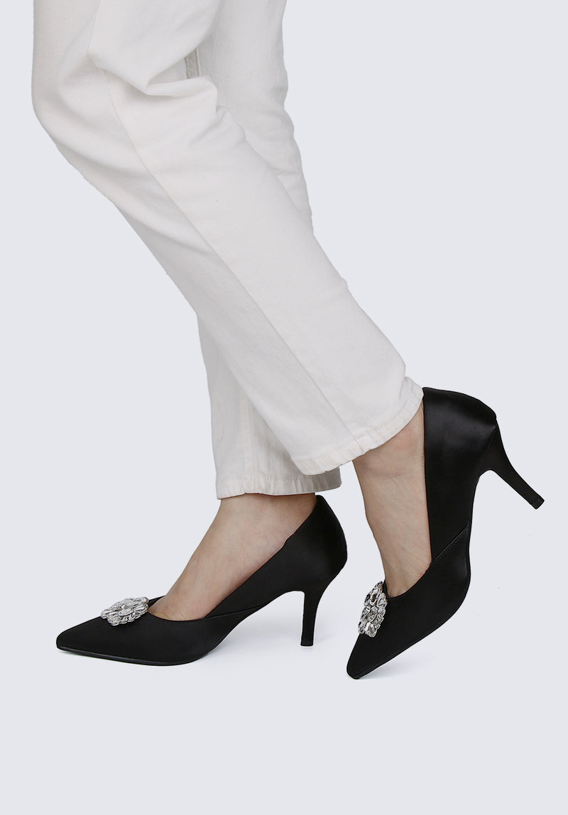 Adelyn Comfy Pumps In Black