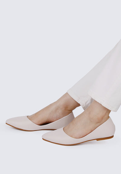 Cece Comfy Ballerina In Beige